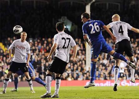 Chelsea trở lại tốp 3