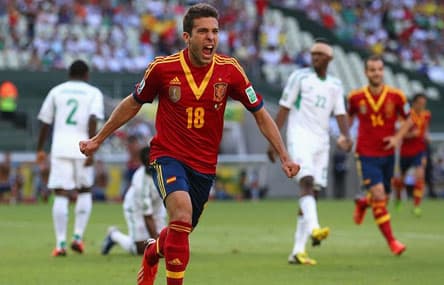 Tây Ban Nha và Uruguay điền tên vào bán kết