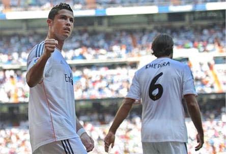 Real thăng hoa, Barca chật vật thắng