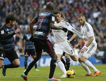 Vòng 21 La Liga: Real tạm lên ngôi đầu
