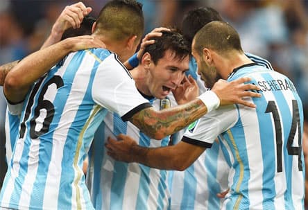 Messi tỏa sáng, Argentina thắng nhọc Bosnia & Herzegovina