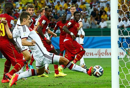 15 bàn thắng World Cup của Klose qua ảnh