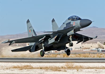 Không quân Ấn Độ nhận chiếc Su-30MKI bảo dưỡng đầu tiên