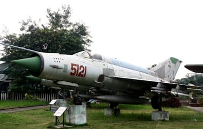 Mig 21 “hạ đo ván” B-52