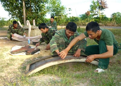 Ăn cùng món để hiểu bộ đội hơn