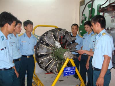 “Thầy kiêm chức” thổi lửa đam mê