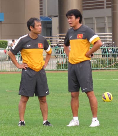 Dùng mưu hơn dùng sức