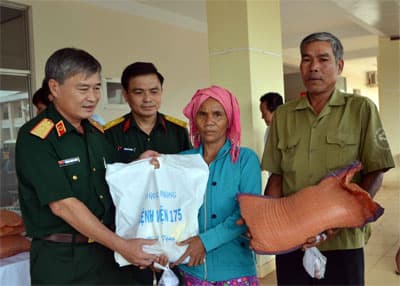 Nặng nghĩa tri ân