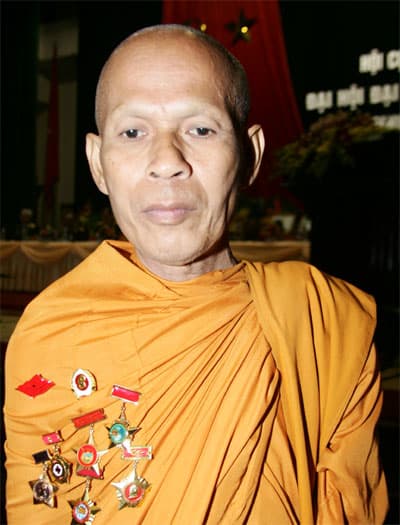 Thể hiện tính nhân văn của Quân đội