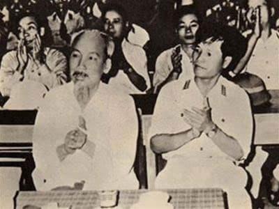 Người “nổ súng” chống chủ nghĩa cá nhân