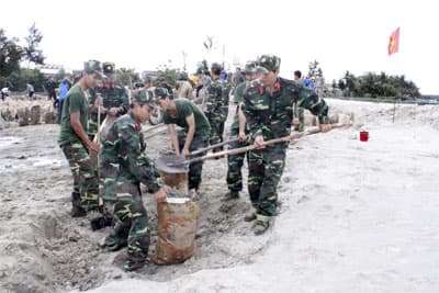Hoạt động dàn đều nhưng không “lướt ván”