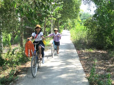 Hiến đất, làm đường để địa phương phát triển