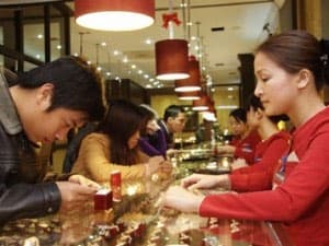 Vàng tăng thêm 30.000 đồng trong ngày đầu tuần