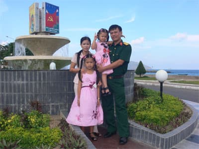 Theo chồng ra đảo