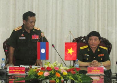 Đoàn cán bộ Cục Bảo vệ nội bộ, Tổng cục Chính trị QĐND Lào thăm Bộ Tư lệnh Thủ đô Hà Nội