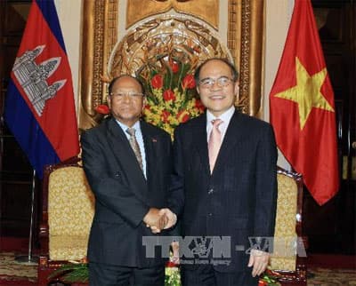 Lãnh đạo nước ta đón tiếp, hội đàm với Chủ tịch Quốc hội Cam-pu-chia