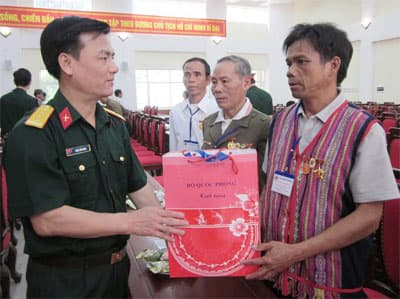 Nhân lên những nghĩa cử tri ân