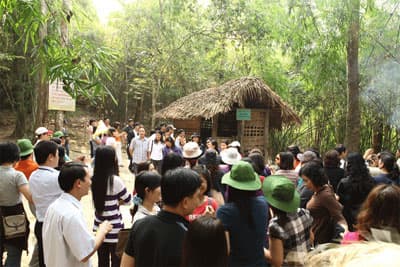 Khởi sắc Tân trào