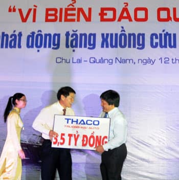 Lễ phát động tặng xuồng cứu hộ CQ cho bộ đội Trường Sa