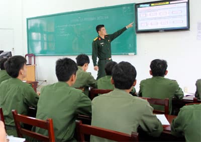 Đổi mới công tác đào tạo ở Trường Sĩ quan Thông tin (bài 1)