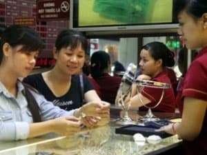 Giá vàng SJC vẫn đắt hơn thế giới 3,6 triệu đồng