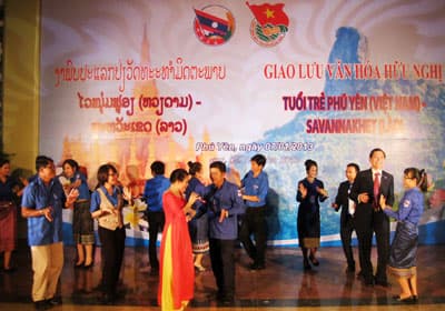 Giao lưu văn hóa hữu nghị giữa tuổi trẻ Phú Yên và Savannakhet (Lào)