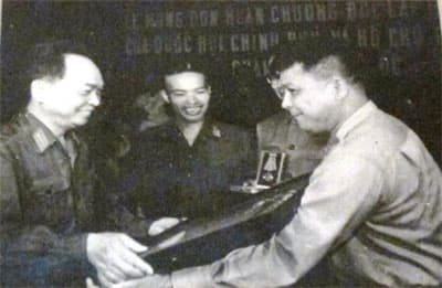 Đại tướng với Đoàn Phòng không Hà Nội