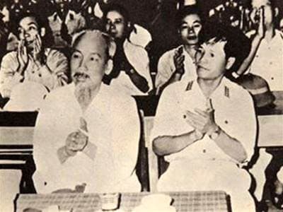 Bài 2: Một người cộng sản kiên trung