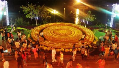 Nhộn nhịp đường hoa Trấn Biên