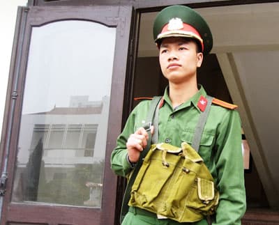 Gác niềm riêng, yên tâm trực Tết