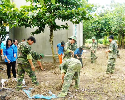 Hơn 100 đoàn viên thanh niên tham gia công tác dân vận