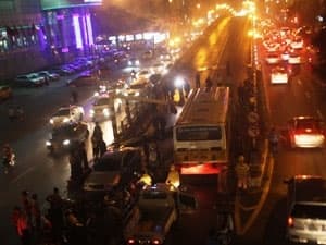 Hà Nội: Sẽ khởi tố vụ xe ngang nhiên vượt cầu cấm