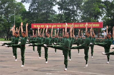 Đội nắng luyện rèn cho hình thêm đẹp