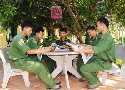 Những ngày tháng Tư  “của lính binh nhì”
