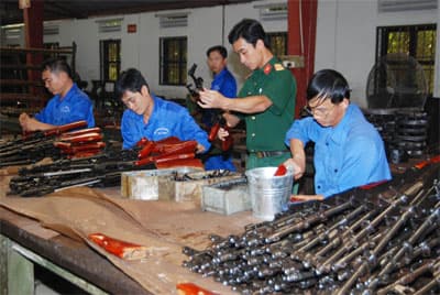 Tổ ấm của "bác sĩ" súng đạn