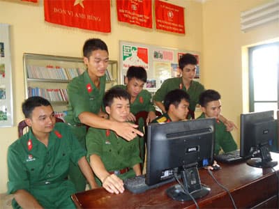 “Mã hóa” môn chính trị