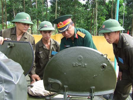 Lính thợ đua tài