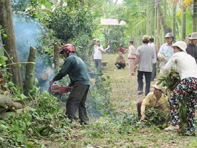 Những người “lái con tàu" nông thôn mới