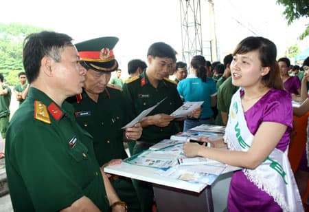 Nhiều hoạt động giao lưu giữa Viettel Hà Nội và Học viện Hậu cần