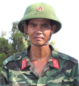 Trung úy Rơ Lan Nhin và ý chí vượt khó