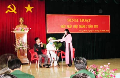 Bộ CHQS tỉnh Đồng Nai tổ chức làm điểm “Ngày pháp luật”