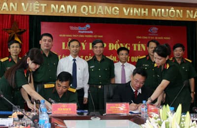 Ký hợp đồng tín dụng dự án BOT cải tạo nền, mặt đường Quốc lộ 1A