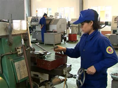 Quan tâm xứng đáng để phát huy hơn nữa vai trò của chính ủy