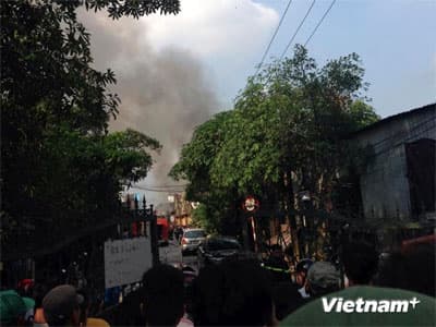 Hà Nội: Cháy lớn tại Công ty Lâm sản