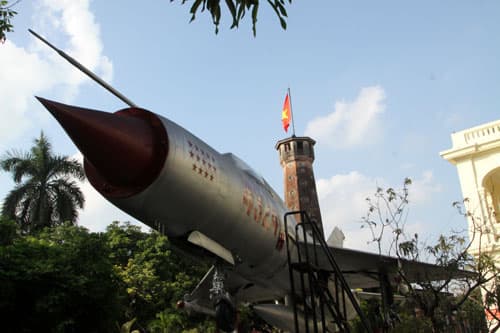 “Én bạc” hạ đo ván 14 máy bay Mỹ