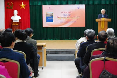 Ra mắt tuyển thơ “Nối hai đầu thế kỷ”