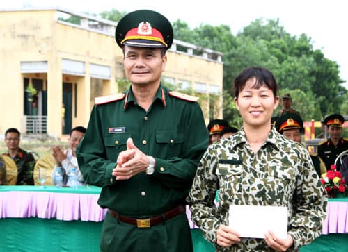 Tiếp tục "đánh hiểm thắng lớn" trong tác chiến công nghệ cao