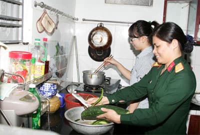 Gần mà hóa xa…