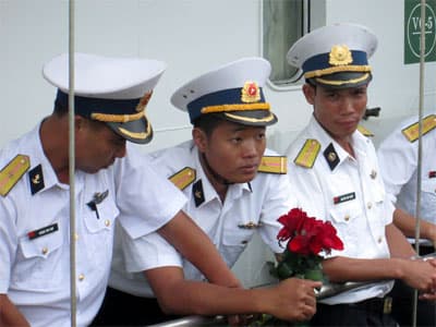 Tình yêu nơi đầu sóng
