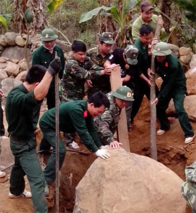 “Hội” mở đường vùng biên giới Quế Phong